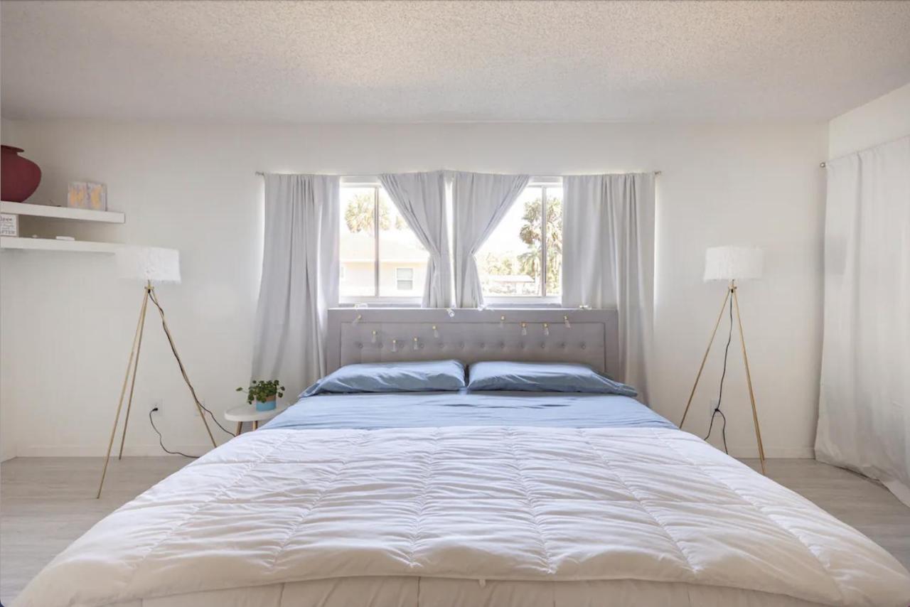 Serenity Studio Hotel Fort Pierce Exterior photo